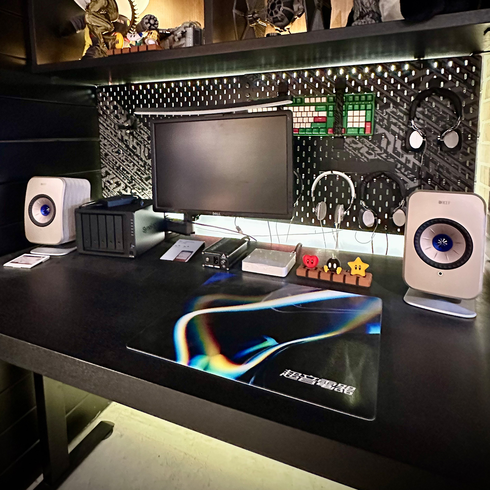 KEF LSX II 桌面试听，搭配数播解码耳机。