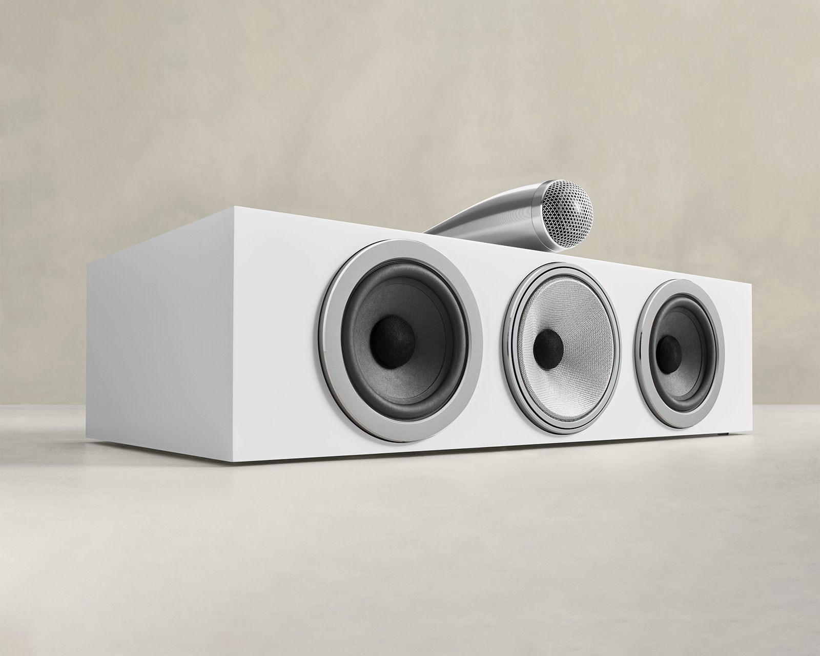 Bowers & Wilkins HTM71 S3 顶置高音旗舰型中置声道扬声器，它与705 S3、703 S3和702 S3非常匹配。