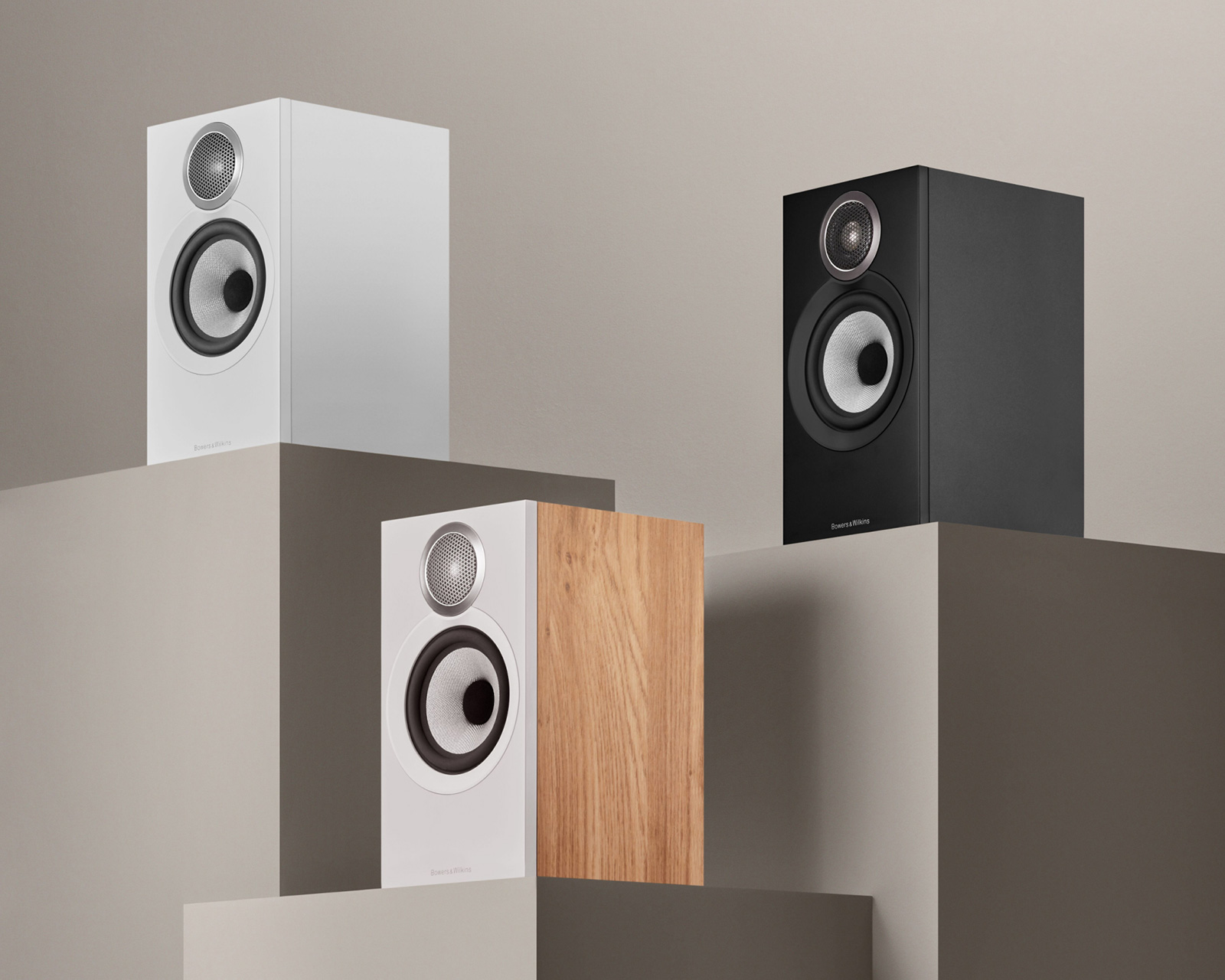 Bowers & Wilkins 607S3 性能款紧凑型书架式扬声器，功能强大，规模庞大，结构紧凑。