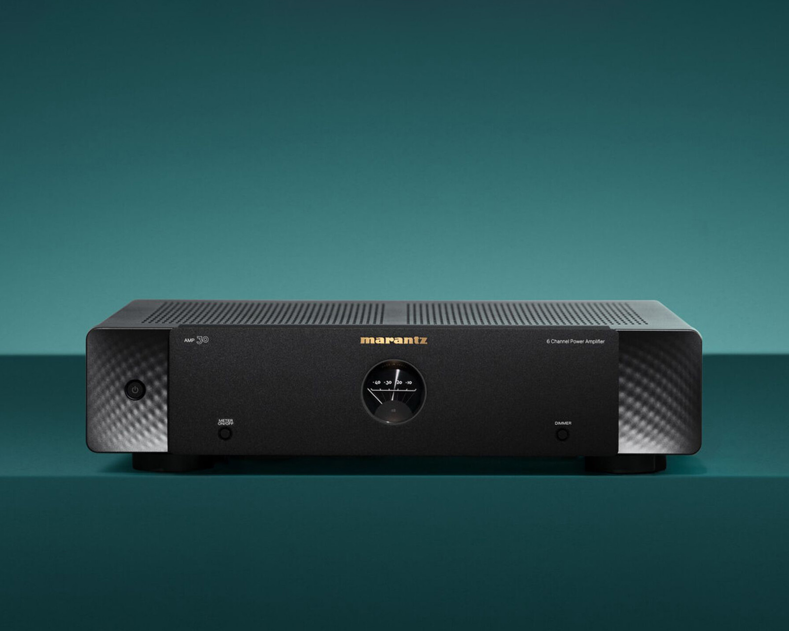 AMP 30 提供灵活的系统构建能力,可与 AV 30、马兰士 AV 接收器或其他 AMP 系列产品无缝配对,支持更大规模、更沉浸的音箱配置。